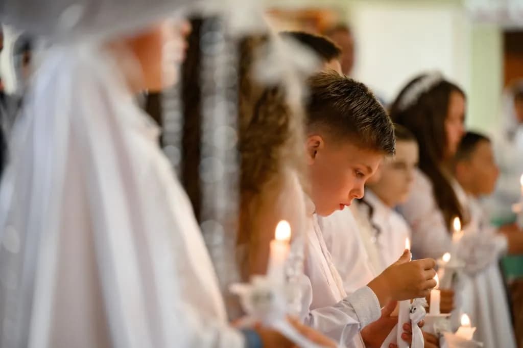 Ile trwa komunia? Msza i przyjęcie - harmonogram dnia