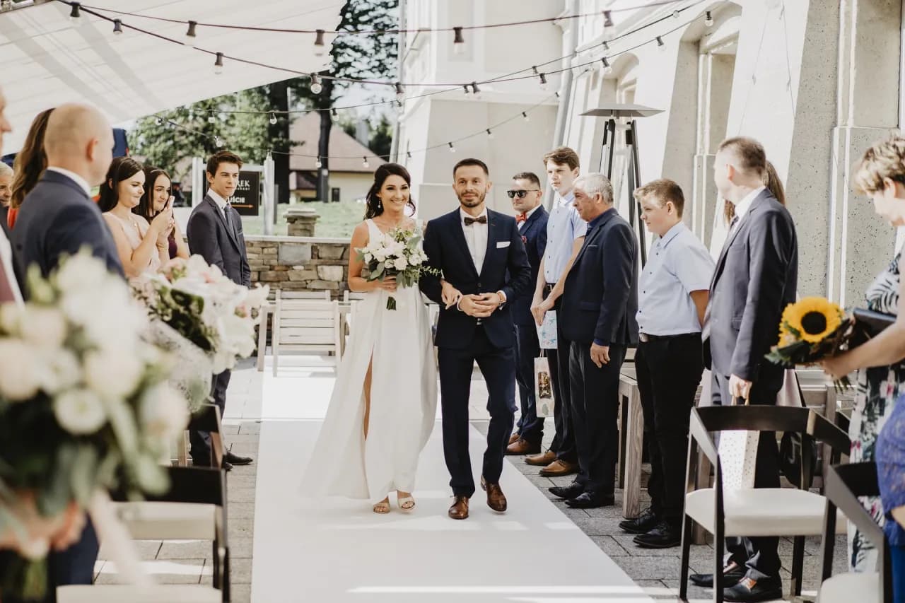 Ślub cywilny: Ile trwa? Przebieg i czas ceremonii w USC