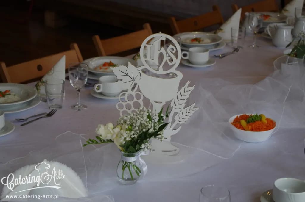 Komunia czy komunie? Jak zaplanować przyjęcie krok po kroku